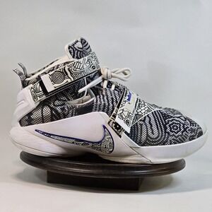 Nike Black and White Patterned Sneakers